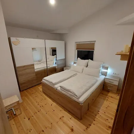 Elephants Haus West Feriehus *